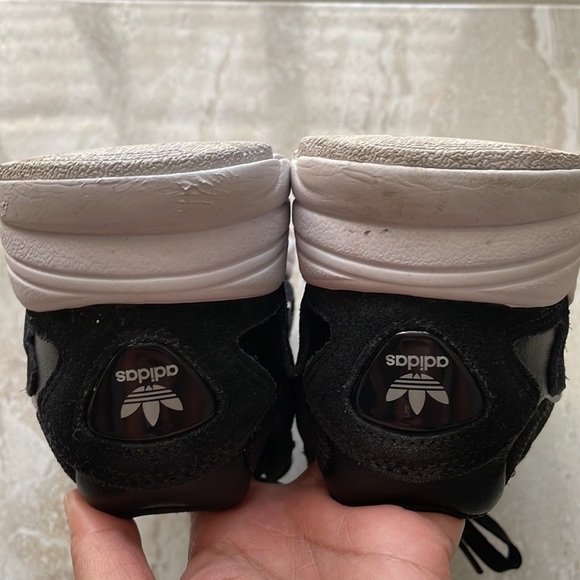 Adidas Originals Falcon, 6.5 - Picture 13 of 13